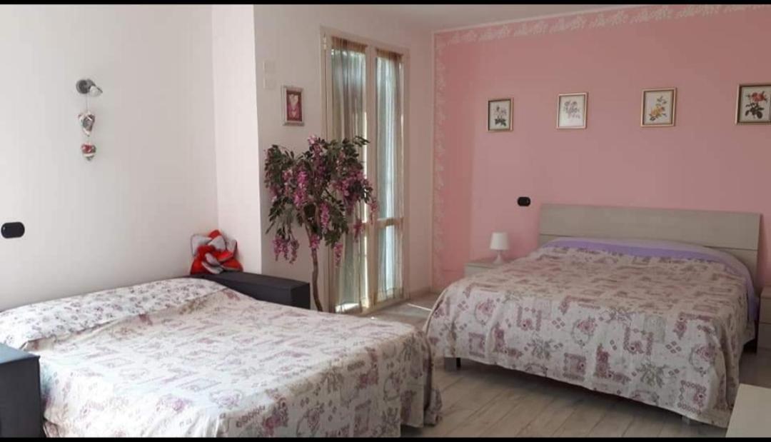 B&B A Casa Di Eleonora Villafranca di Verona Bagian luar foto